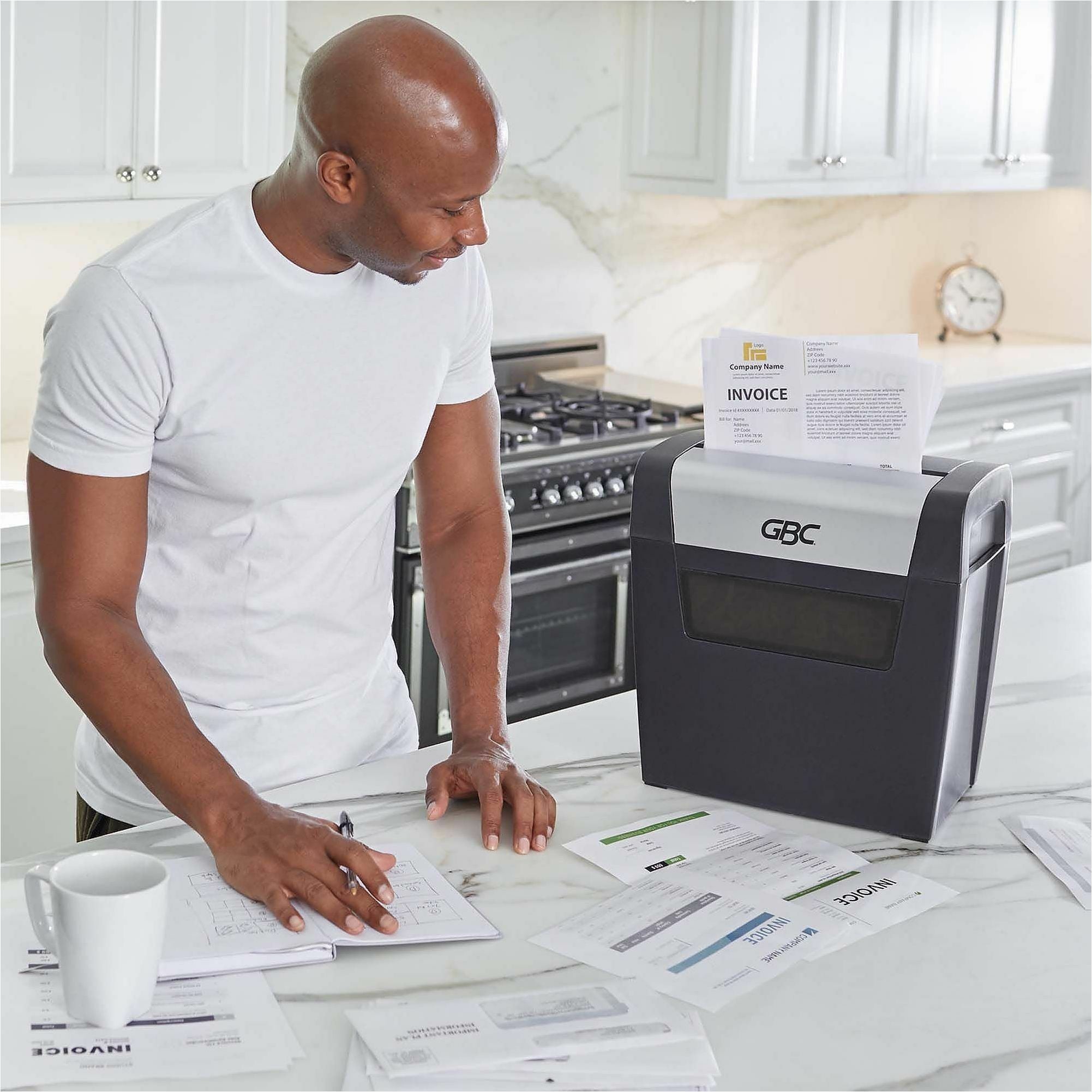 GBC ShredMaster PX08-04 Cross-Cut Paper Shredder