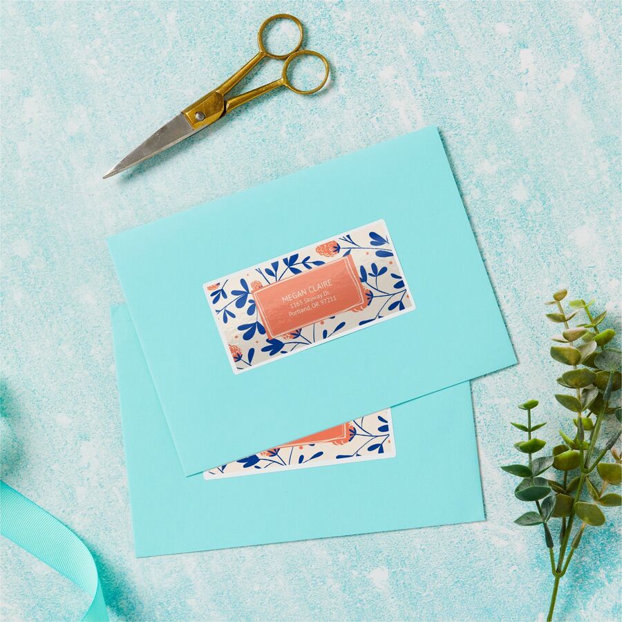 Avery&reg; Easy Peel Glossy Shipping Labels